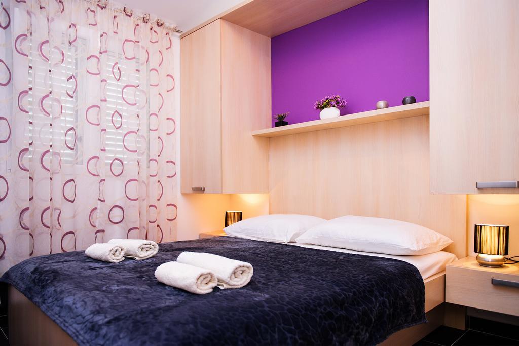 Apartments Zdenka Vinisce ภายนอก รูปภาพ